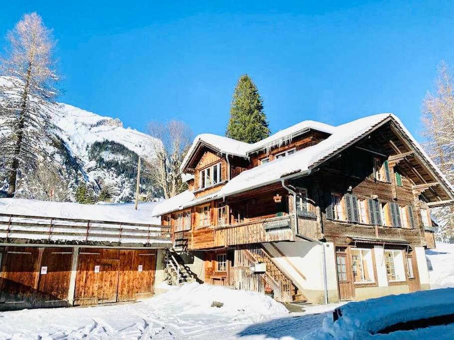 Cozy Apartment In Vintage House In Kandersteg Bagian luar foto