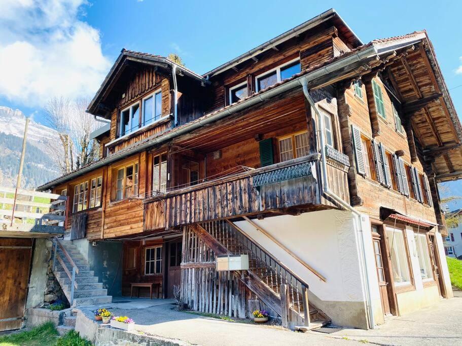Cozy Apartment In Vintage House In Kandersteg Bagian luar foto
