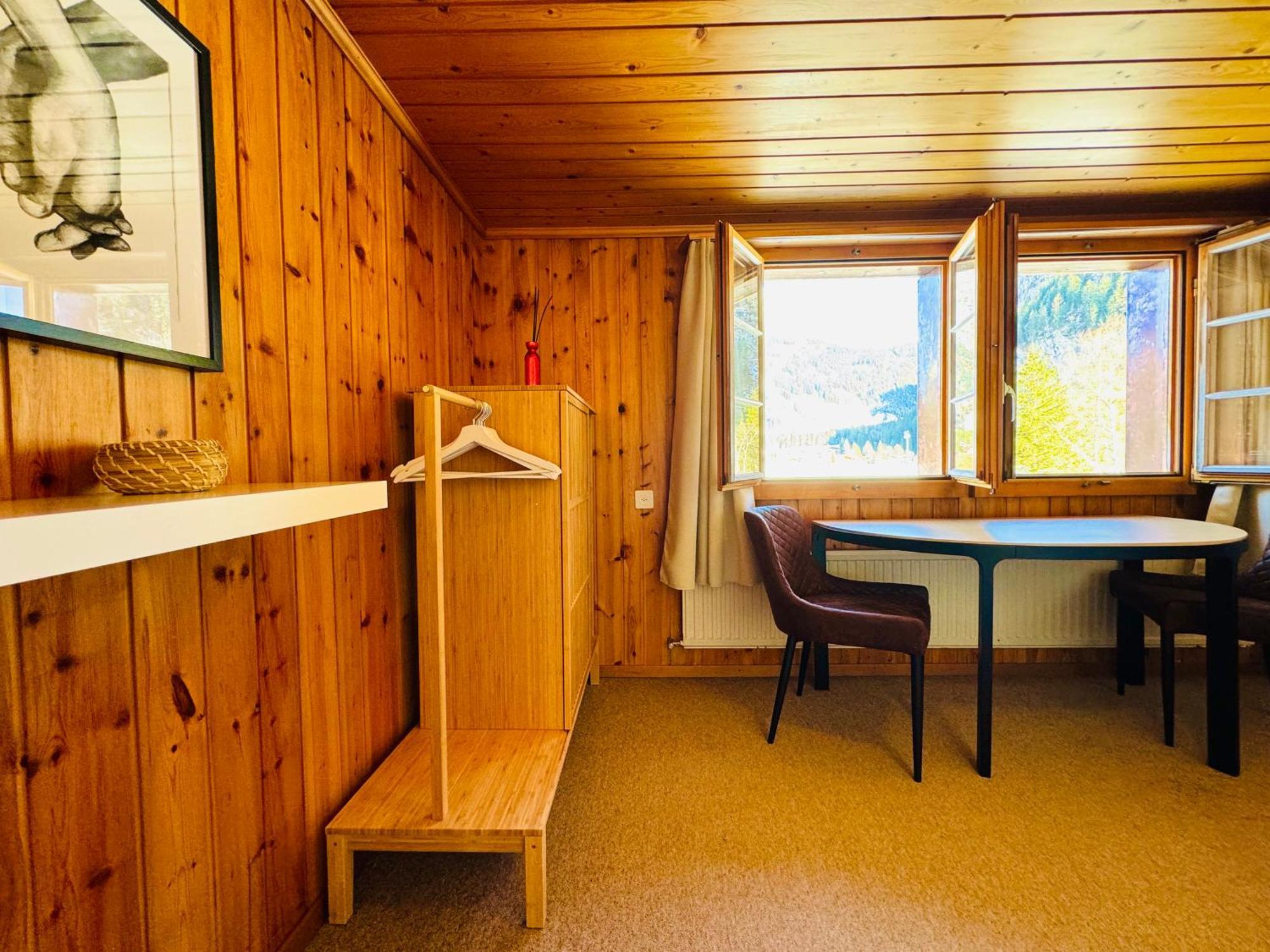 Cozy Apartment In Vintage House In Kandersteg Bagian luar foto